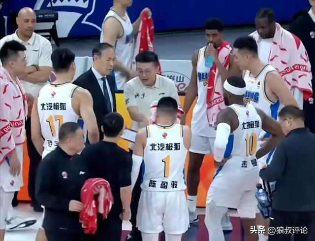 开云注册网址-你可是北京顶薪球员！范子铭4中0得0分3犯 多次在场隐身遭球迷热议